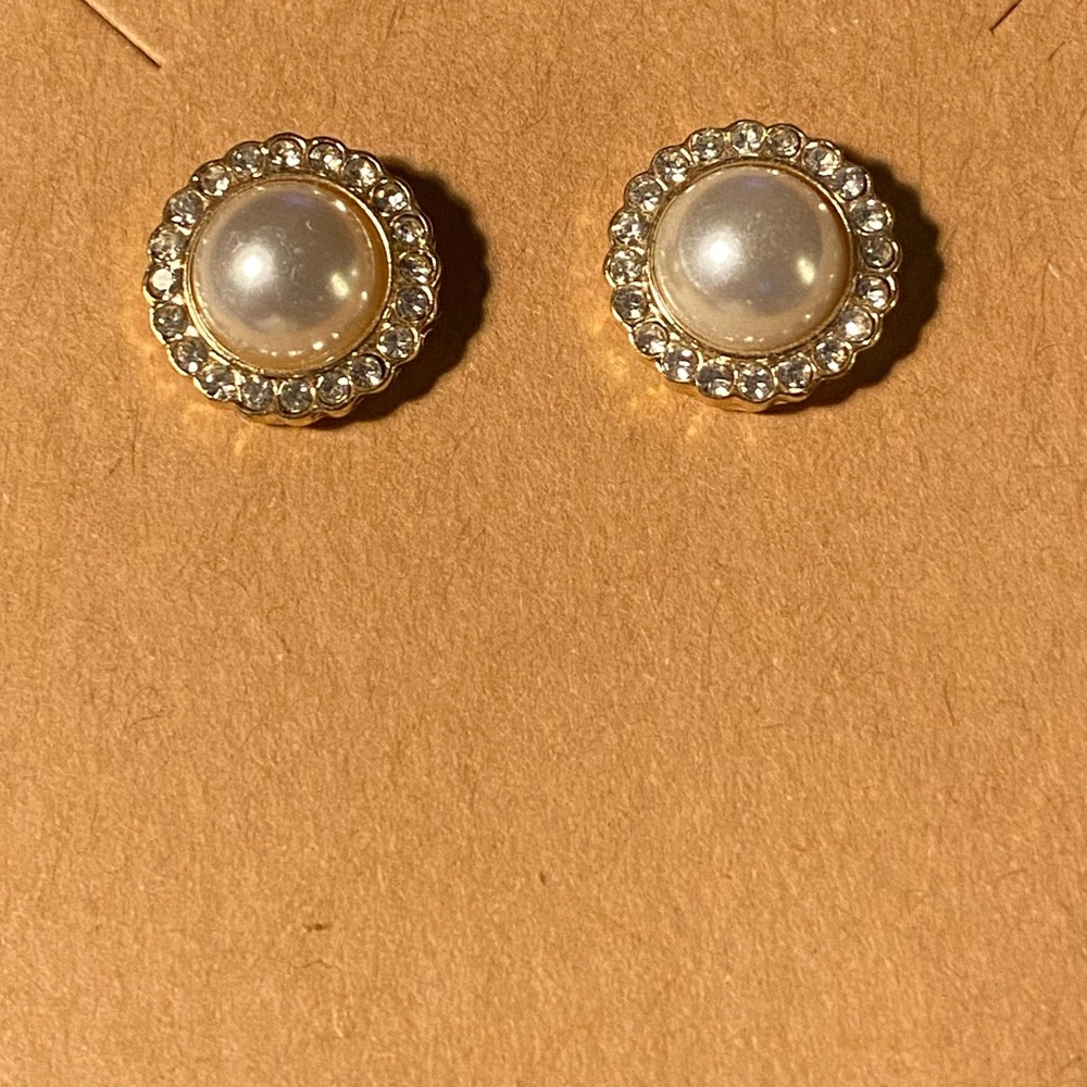 Vintage Monet Earrings Gold tone round with rhinestones surrounding pearl center